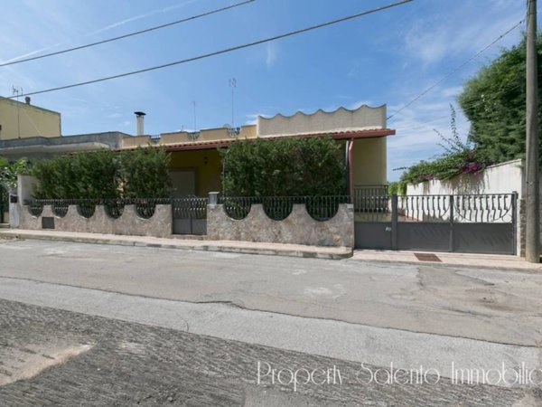casa indipendente in vendita ad Ugento