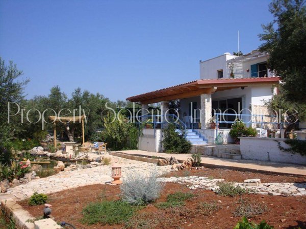 casa indipendente in vendita ad Ugento