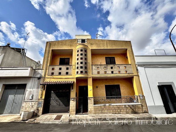 casa indipendente in vendita ad Ugento