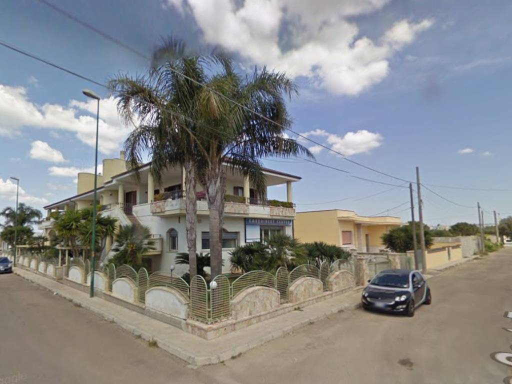 locale commerciale in vendita ad Ugento