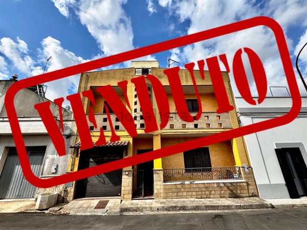 casa indipendente in vendita ad Ugento