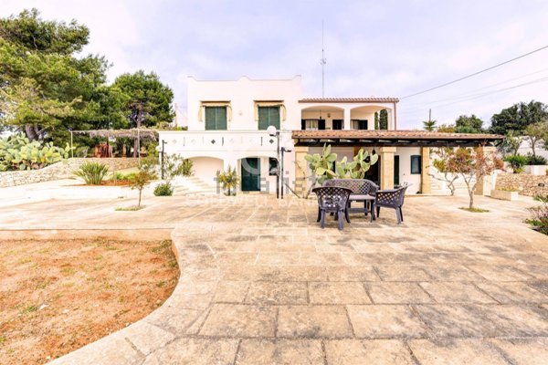 casa indipendente in vendita ad Ugento in zona Lido Marini