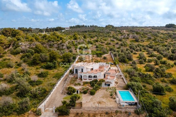 casa indipendente in vendita ad Ugento