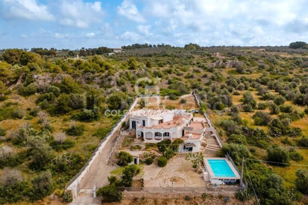 casa indipendente in vendita ad Ugento
