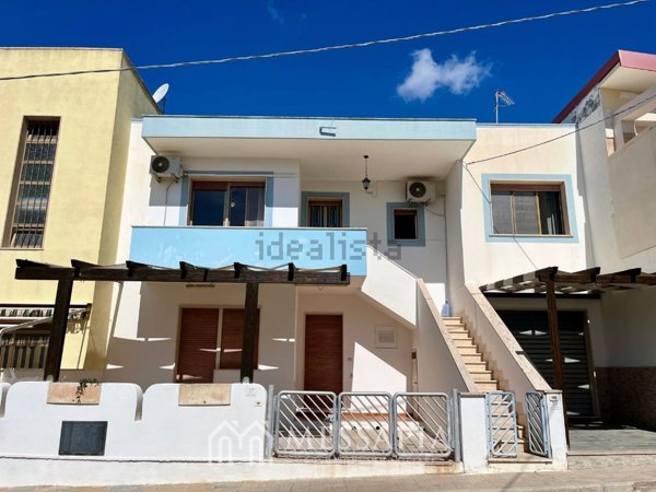 appartamento in vendita ad Ugento in zona Lido Marini
