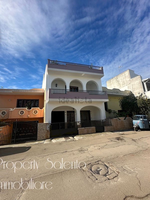 casa indipendente in vendita ad Ugento