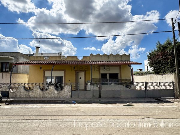 casa indipendente in vendita ad Ugento