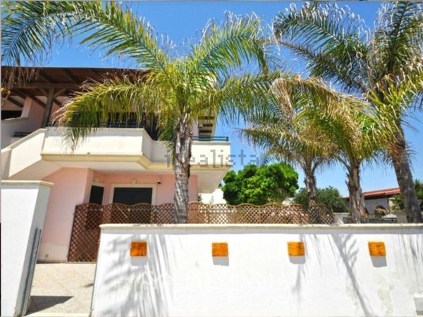 appartamento in vendita ad Ugento in zona Torre San Giovanni