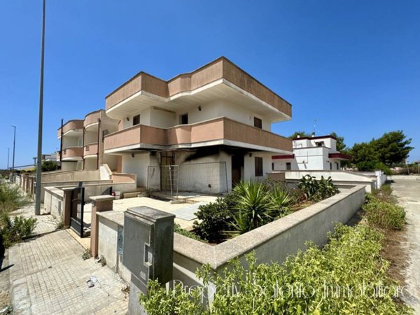 casa indipendente in vendita ad Ugento
