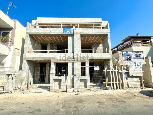 appartamento in vendita ad Ugento in zona Torre San Giovanni