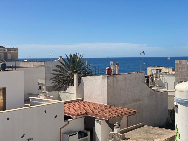 appartamento in vendita ad Ugento in zona Torre San Giovanni