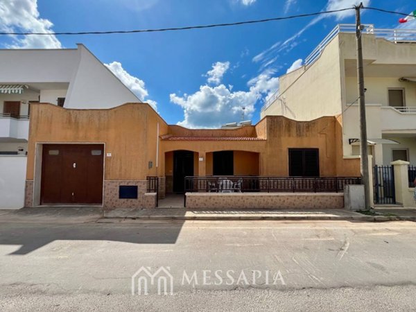 casa indipendente in vendita ad Ugento in zona Torre San Giovanni