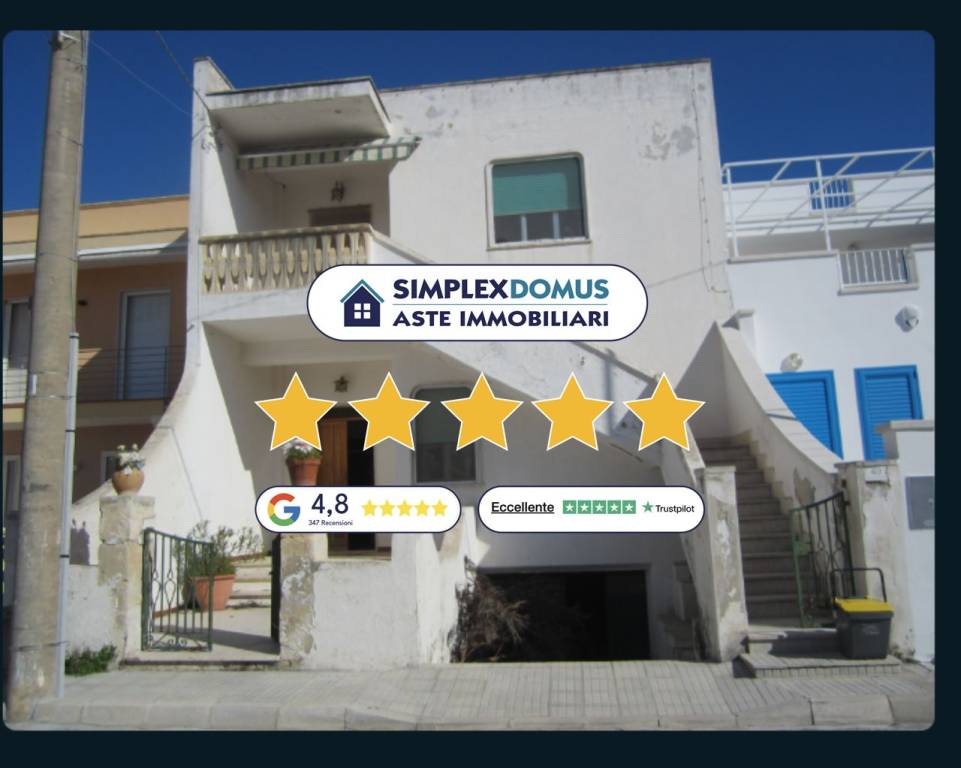 appartamento in vendita ad Ugento in zona Lido Marini