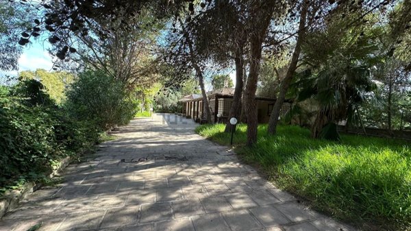 pentavano in vendita ad Ugento