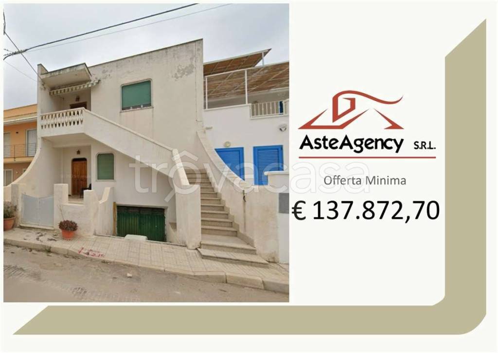 appartamento in vendita ad Ugento in zona Lido Marini