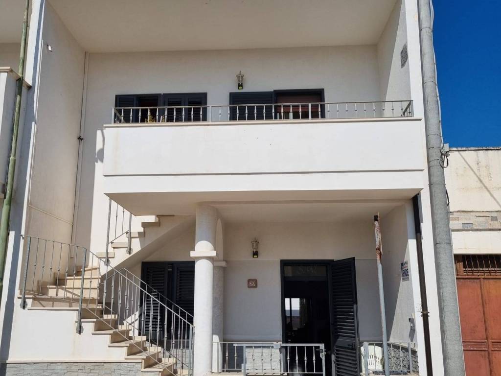 appartamento in vendita ad Ugento in zona Torre San Giovanni