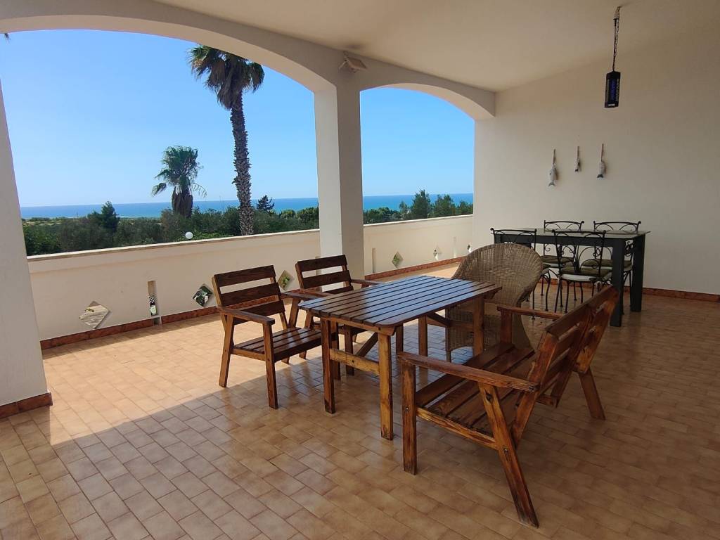 casa indipendente in vendita ad Ugento in zona Lido Marini