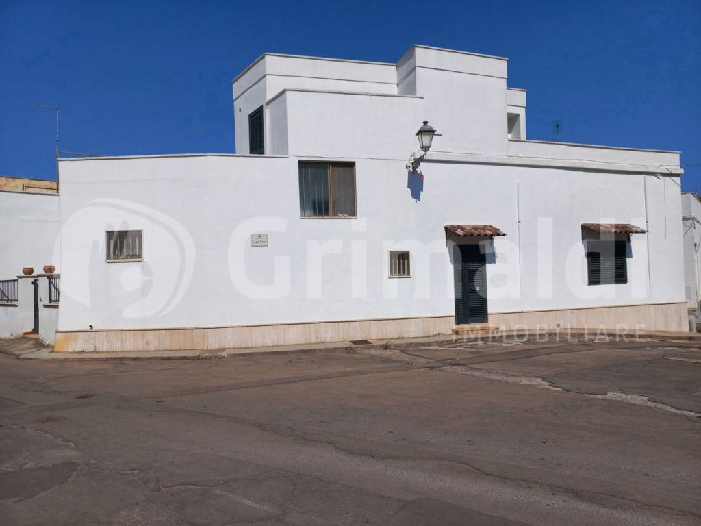 casa indipendente in vendita ad Ugento in zona Gemini