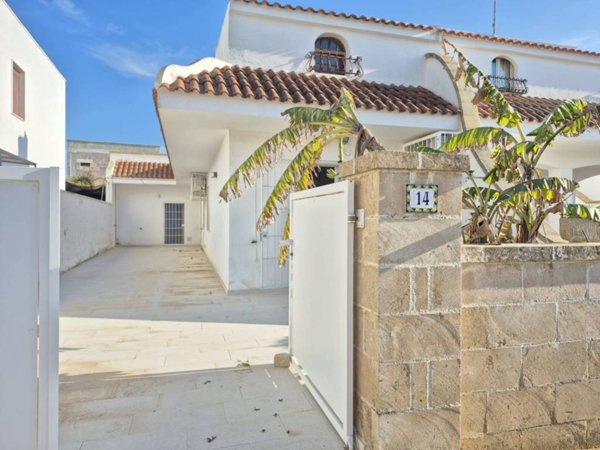 casa indipendente in vendita ad Ugento in zona Torre San Giovanni