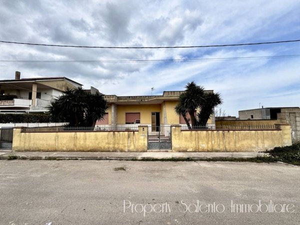 casa indipendente in vendita ad Ugento