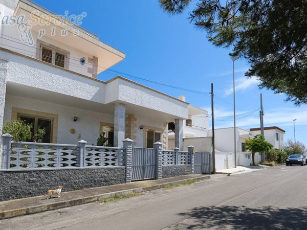 casa indipendente in vendita ad Ugento in zona Torre San Giovanni