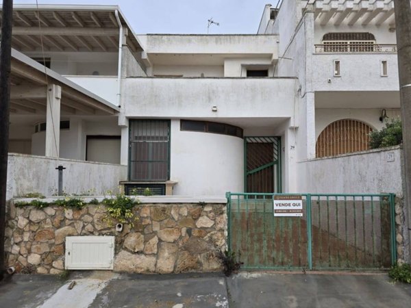 casa indipendente in vendita ad Ugento in zona Torre San Giovanni