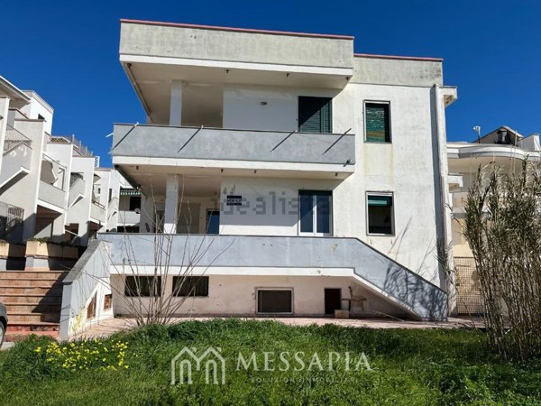 appartamento in vendita ad Ugento in zona Torre San Giovanni