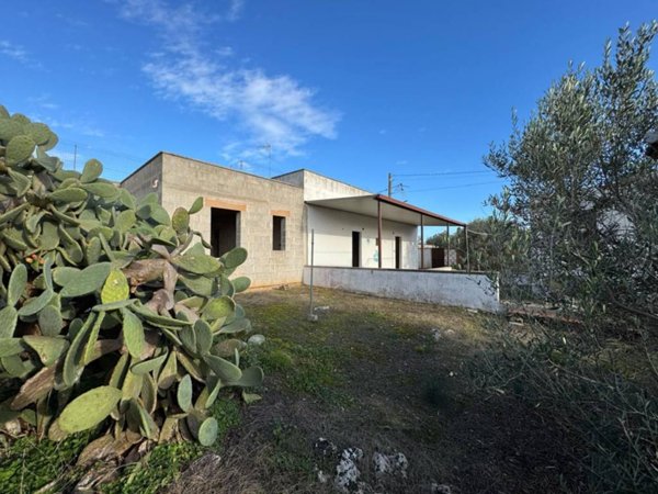 casa indipendente in vendita ad Ugento in zona Torre San Giovanni