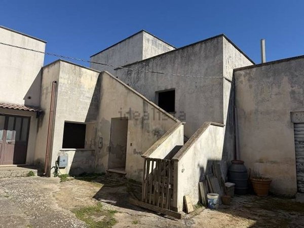 casa indipendente in vendita ad Ugento in zona Gemini