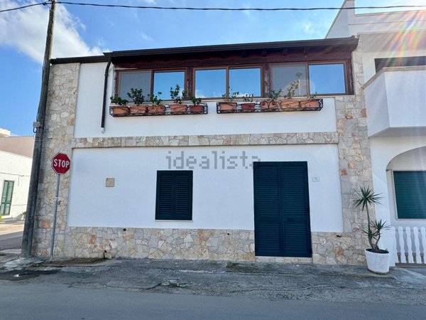 casa indipendente in vendita ad Ugento in zona Torre San Giovanni