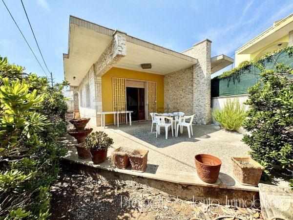 casa indipendente in vendita ad Ugento in zona Torre San Giovanni