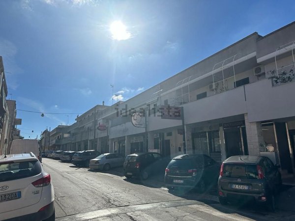 locale commerciale in vendita ad Ugento