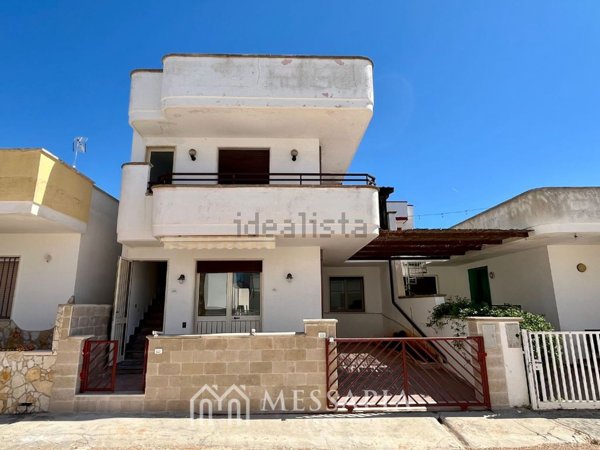 casa indipendente in vendita ad Ugento in zona Torre San Giovanni