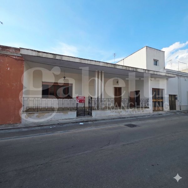 casa indipendente in vendita ad Ugento