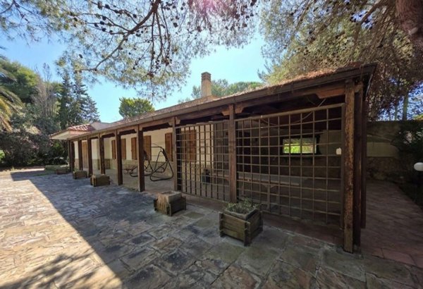 casa indipendente in vendita ad Ugento