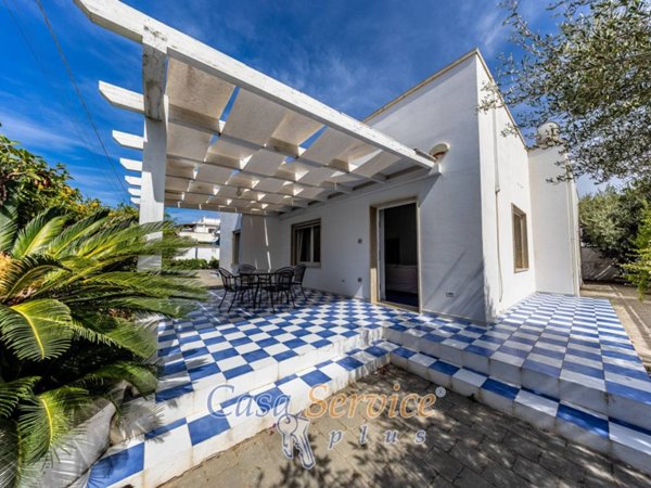 casa indipendente in vendita ad Ugento in zona Torre San Giovanni