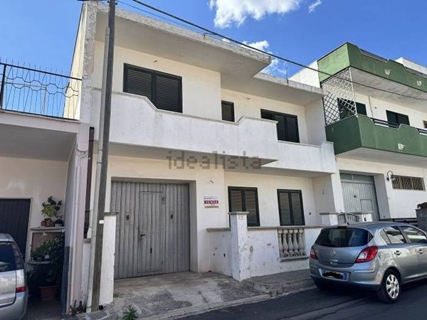 casa indipendente in vendita ad Ugento
