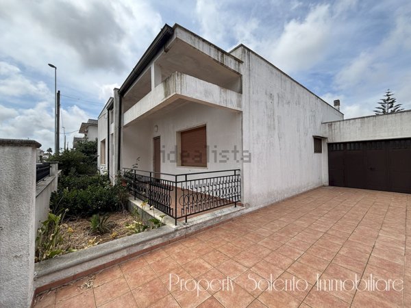 casa indipendente in vendita ad Ugento