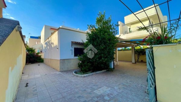 casa indipendente in vendita ad Ugento in zona Torre San Giovanni