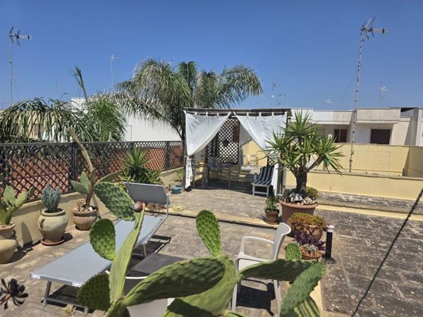 casa semindipendente in vendita ad Ugento in zona Torre San Giovanni