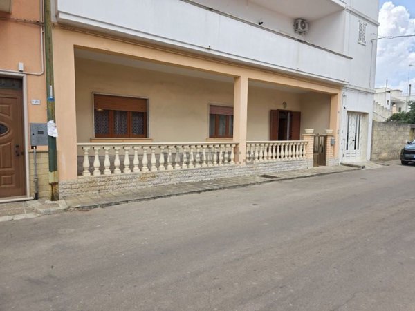 casa indipendente in vendita ad Ugento