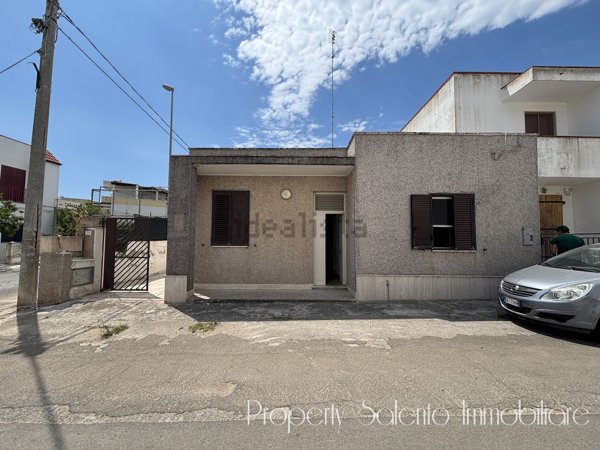 casa indipendente in vendita ad Ugento in zona Torre Mozza