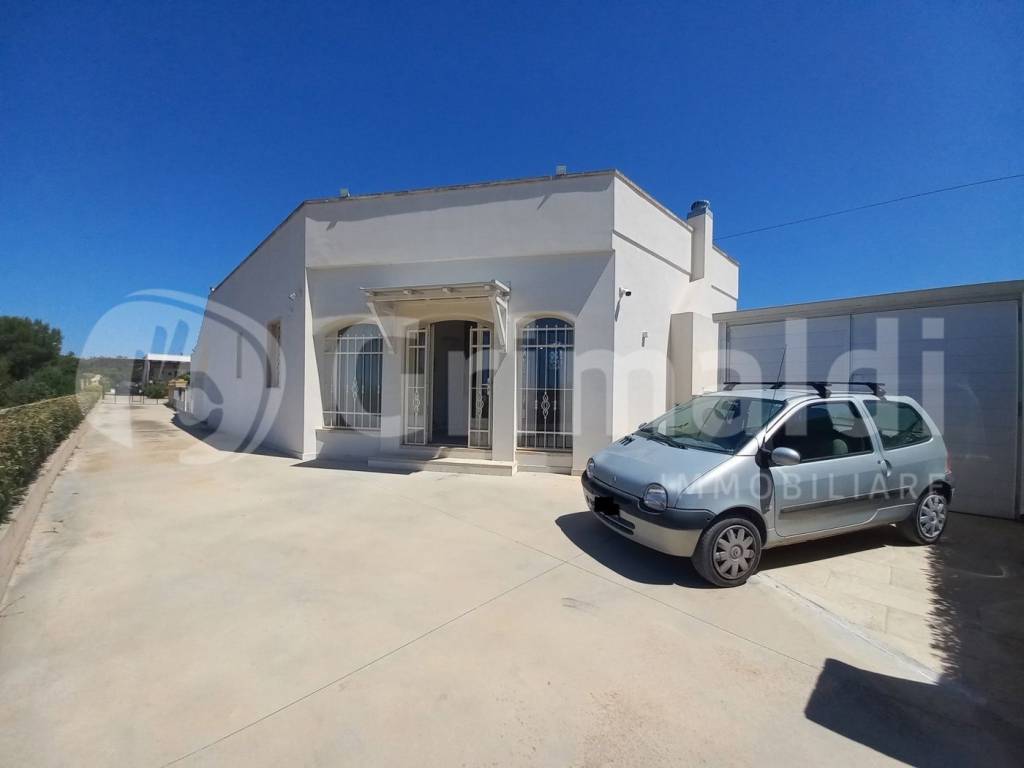 casa indipendente in vendita ad Ugento in zona Torre San Giovanni