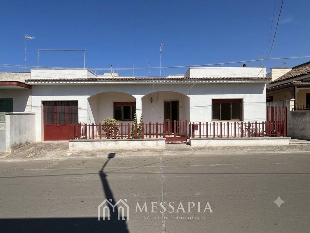 casa indipendente in vendita ad Ugento