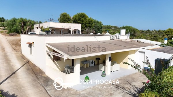 casa indipendente in vendita ad Ugento in zona Lido Marini