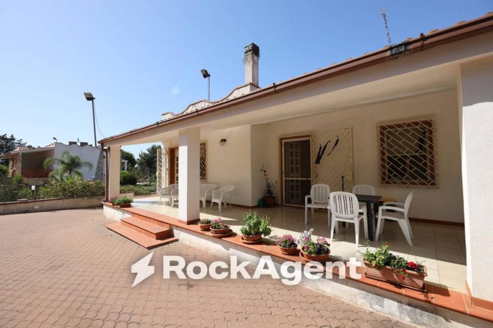 casa indipendente in vendita ad Ugento