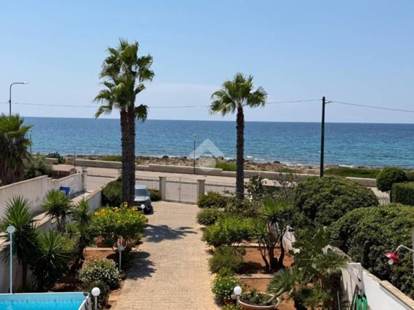 casa indipendente in vendita ad Ugento in zona Torre San Giovanni