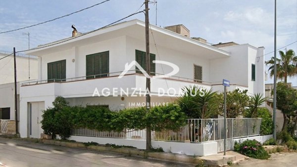 casa indipendente in vendita ad Ugento in zona Torre San Giovanni