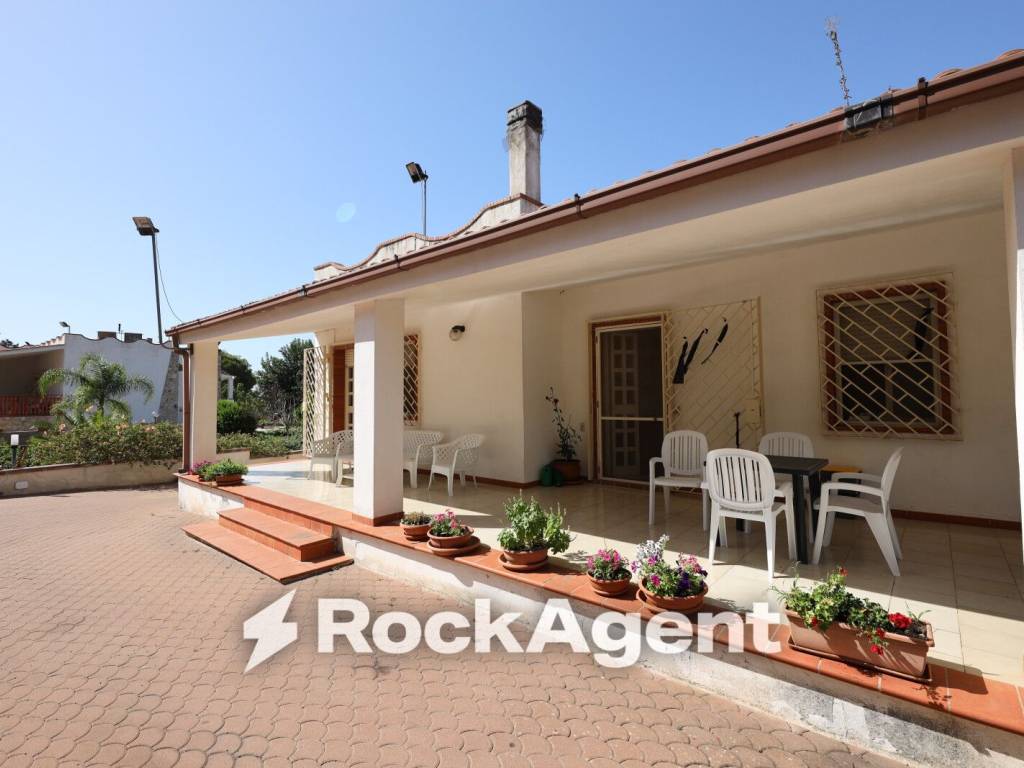 casa indipendente in vendita ad Ugento