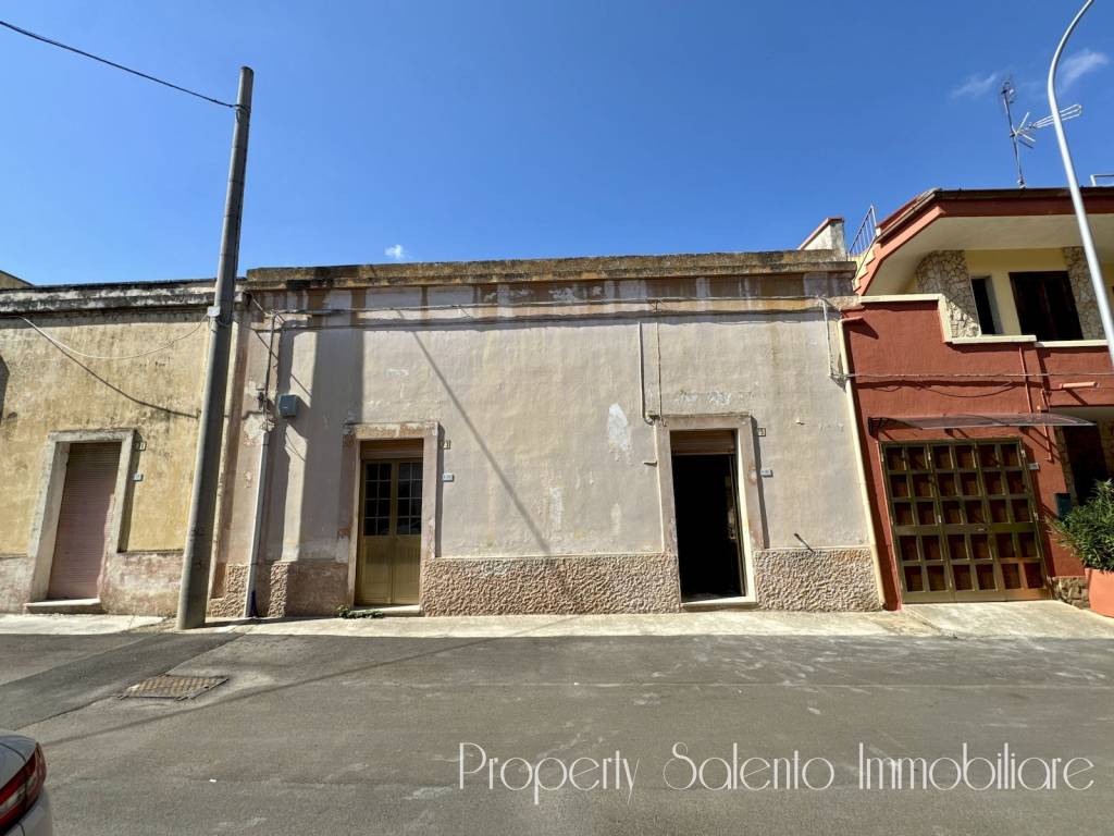 casa indipendente in vendita ad Ugento